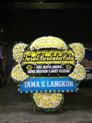 Papan Bunga Duka di Tanjungraya